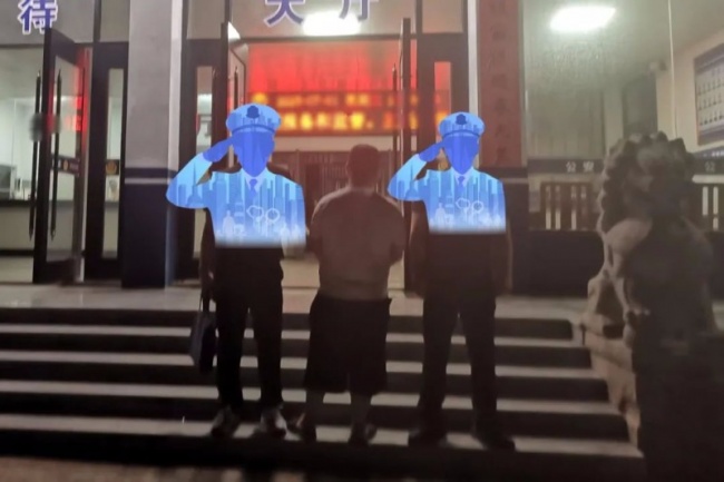 ƶ